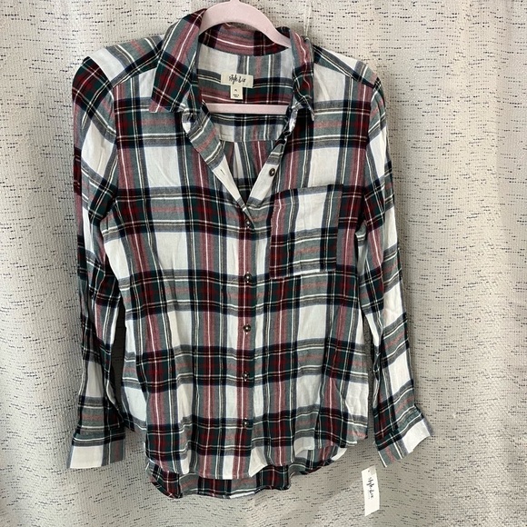 Women's Cotton Plaid Button-Front
Shirt - Picture 2 of 9